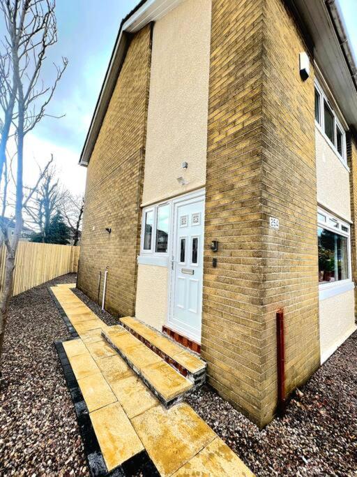 Quirky, Family Home In Glasgow Cardonald Buitenkant foto
