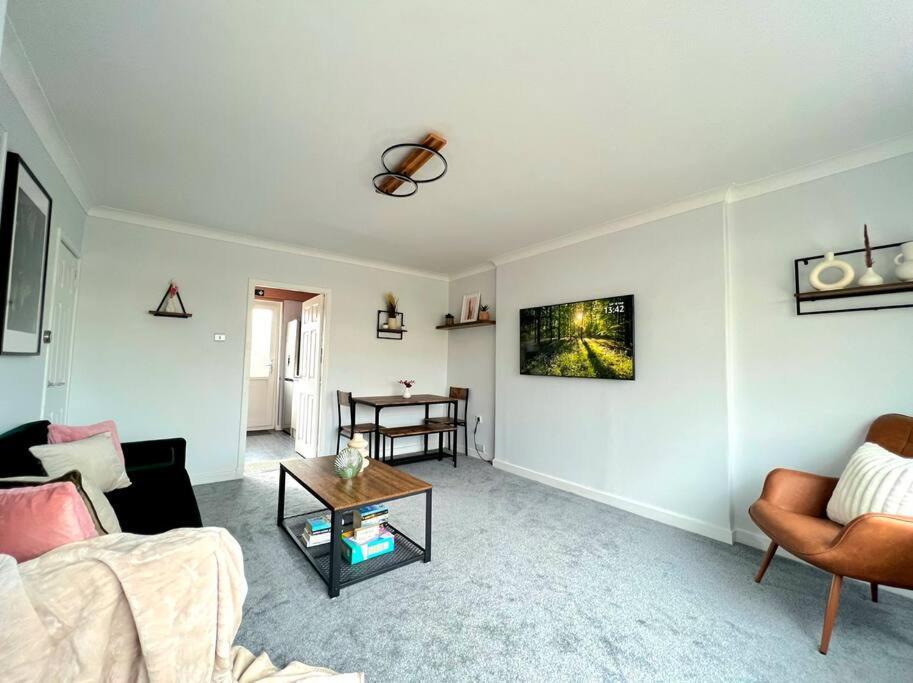 Quirky, Family Home In Glasgow Cardonald Buitenkant foto